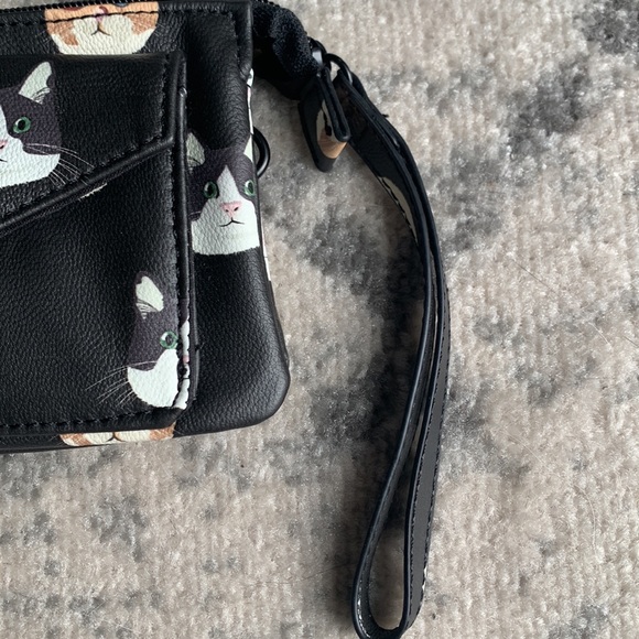 Kitty Wristlet - Picture 3 of 7